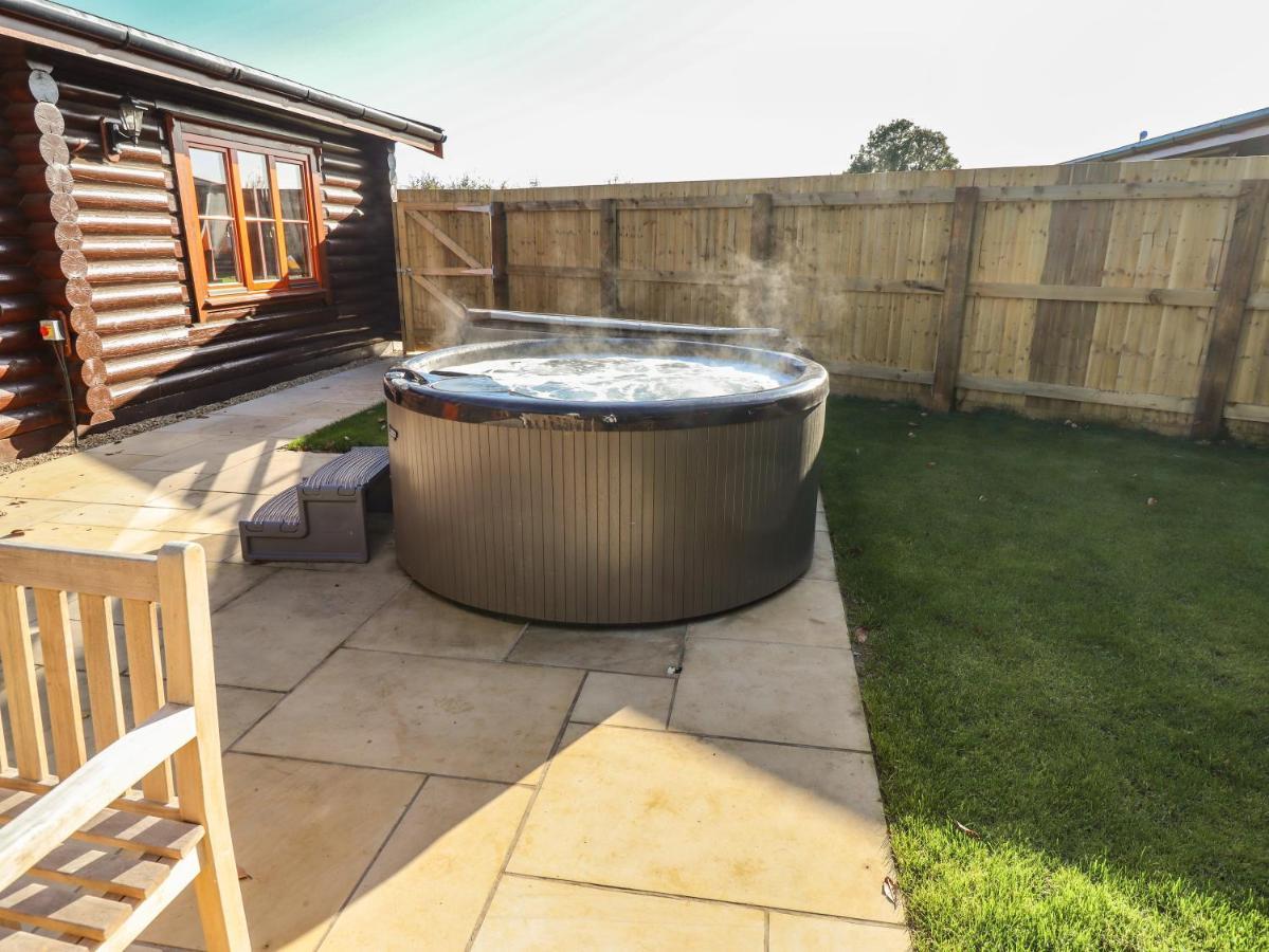 Holly Lodge Oakham Exterior foto